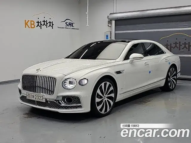 Bentley Flying Spur 2023 — Photo 8/15
