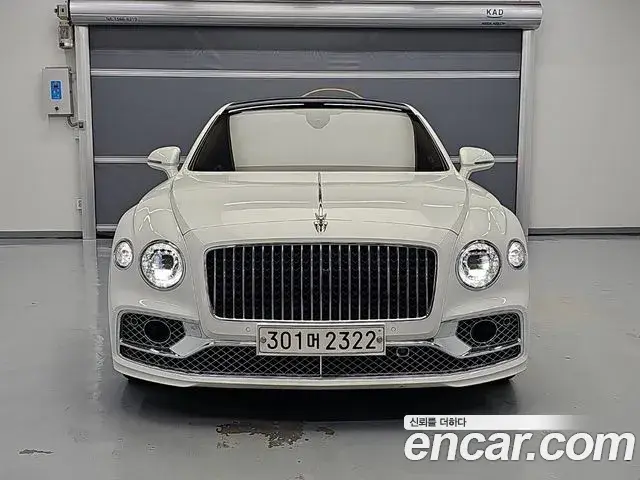 Bentley Flying Spur 2023 — Photo 10/15