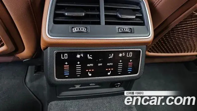 Audi A6 2022 — Фото 19/20