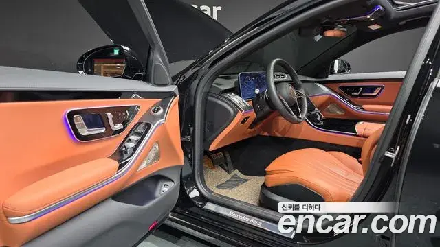 Mercedes-Benz S-Class 2025 — Фото 10/20