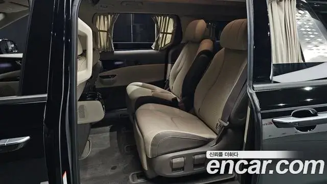 Kia Carnival 2022 — Фото 11/20