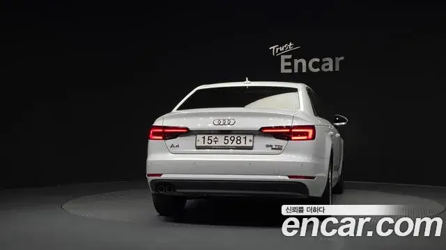 Audi A4 2018 — Фото 4/20