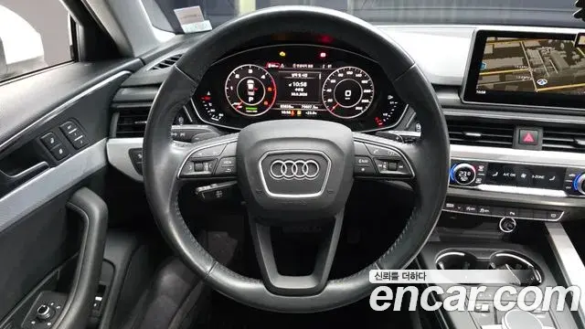 Audi A4 2018 — Фото 13/20