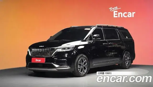 Kia Carnival 2023 — Фото 1/20