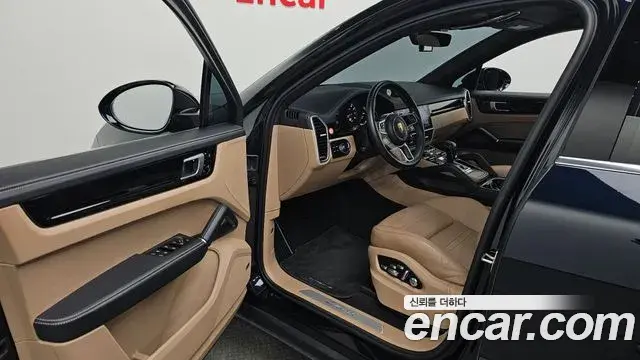 Porsche Cayenne 2020 — Фото 10/20