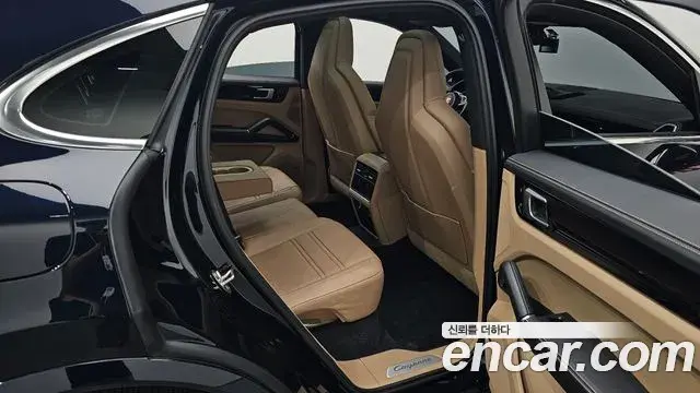 Porsche Cayenne 2020 — Фото 12/20