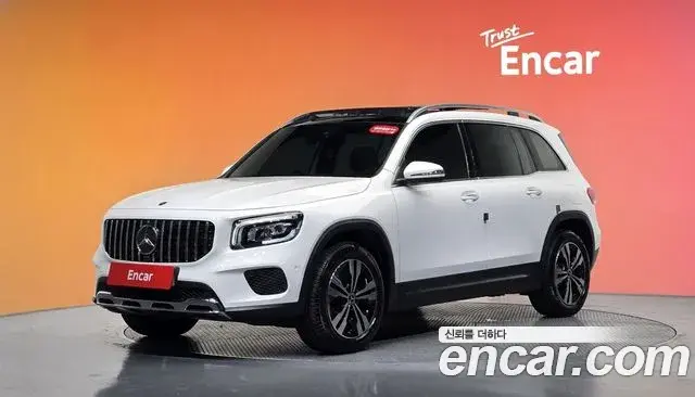 Mercedes-Benz GLB-Class 2021 — Фото 1/20