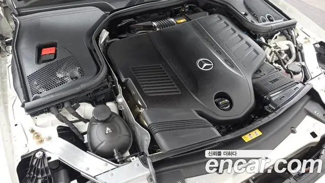 Mercedes-Benz E-Class 2021 — ფოტო 6/20