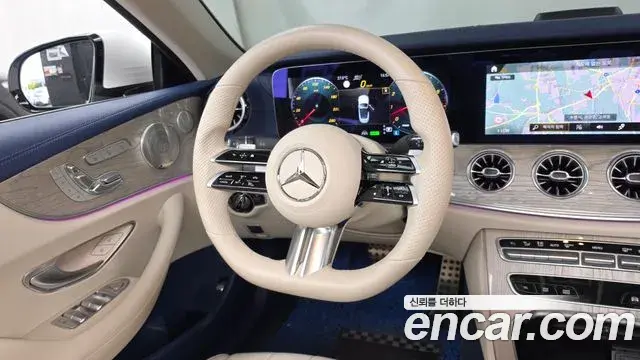 Mercedes-Benz E-Class 2021 — ფოტო 13/20