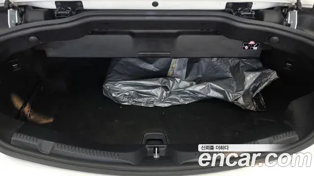Mercedes-Benz E-Class 2021 — ფოტო 20/20