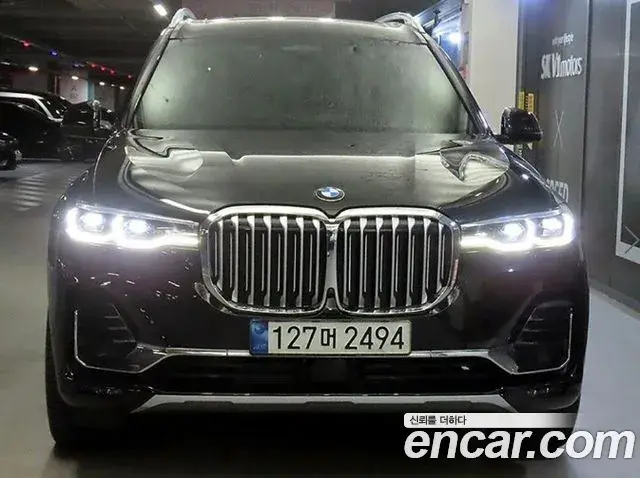 BMW X7 2021 — Фото 1/20