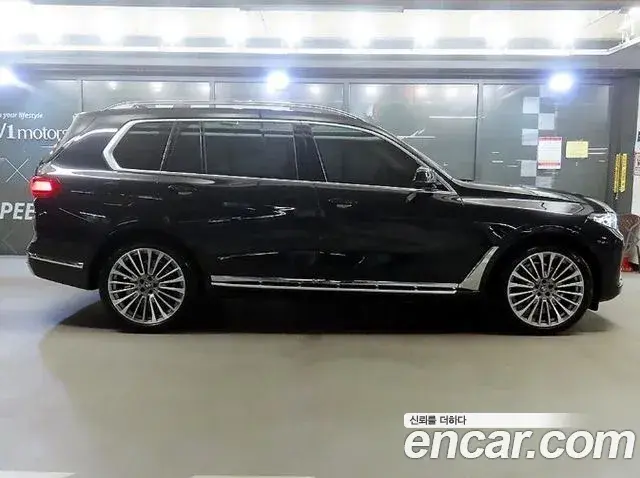 BMW X7 2021 — Фото 2/20