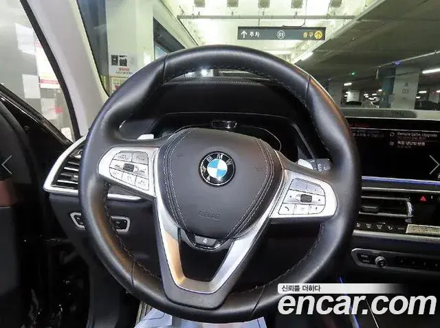 BMW X7 2021 — Фото 6/20
