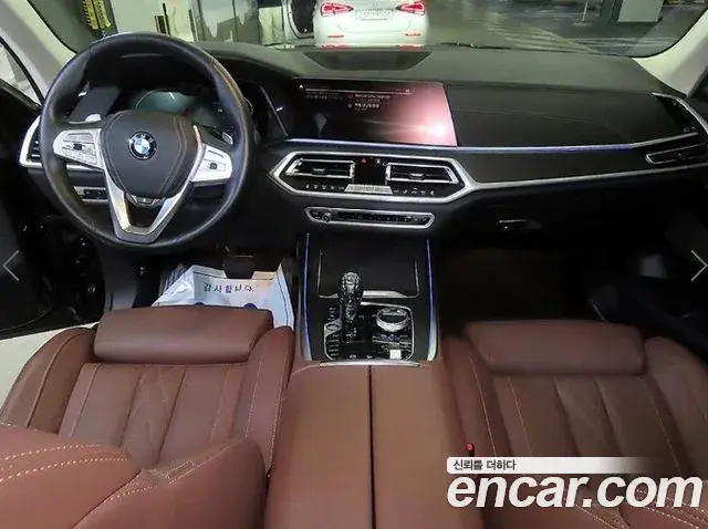 BMW X7 2021 — Фото 8/20