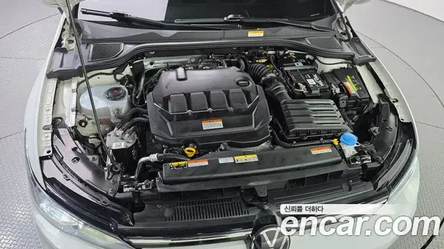 Volkswagen Golf 2023 — Photo 15/33