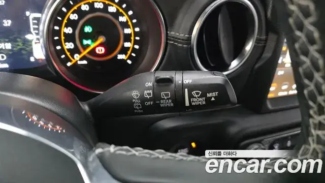Jeep Wrangler 2021 — Фото 20/20