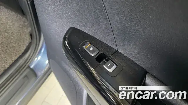 Kia Sportage The Bold 2019 — ფოტო 23/32