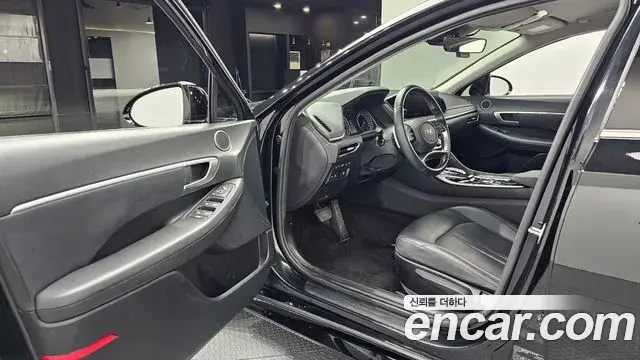 Hyundai Sonata 2021 — Фото 10/20