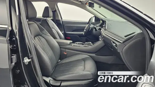 Hyundai Sonata 2021 — Фото 11/20