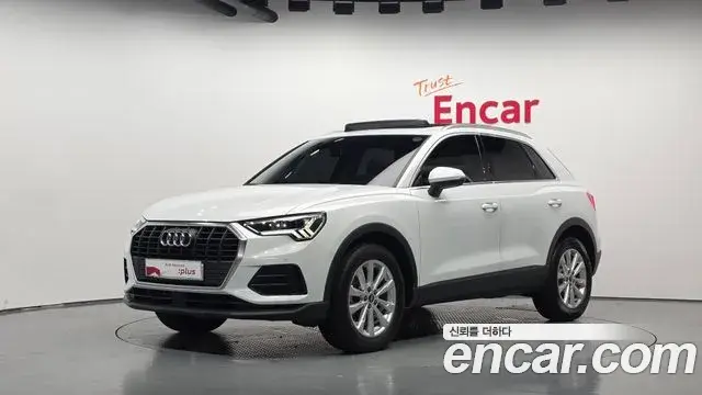 Audi Q3 2023 — Фото 1/20