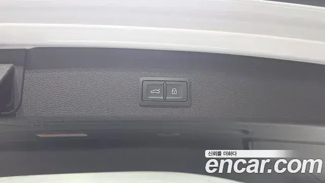 Audi Q3 2023 — Фото 19/20