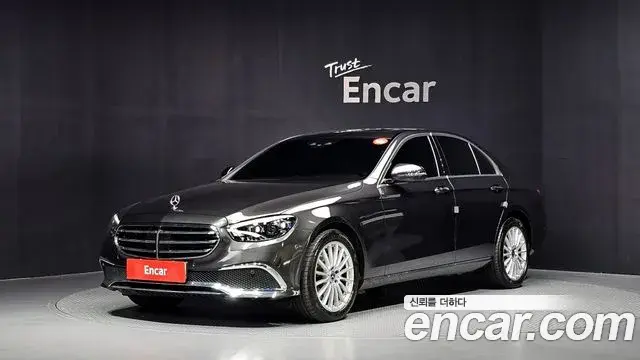 Mercedes-Benz E-Class 2021 — Фото 1/20