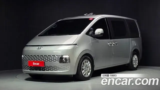 Hyundai Staria 2023 — Фото 10/20