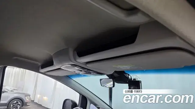 Hyundai Staria 2023 — Фото 19/20