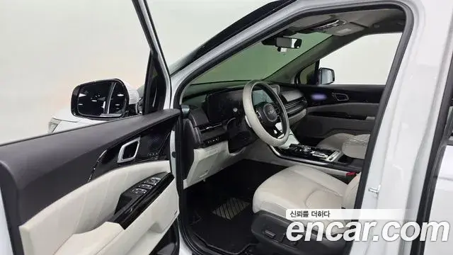 Kia Carnival 2022 — Фото 10/20