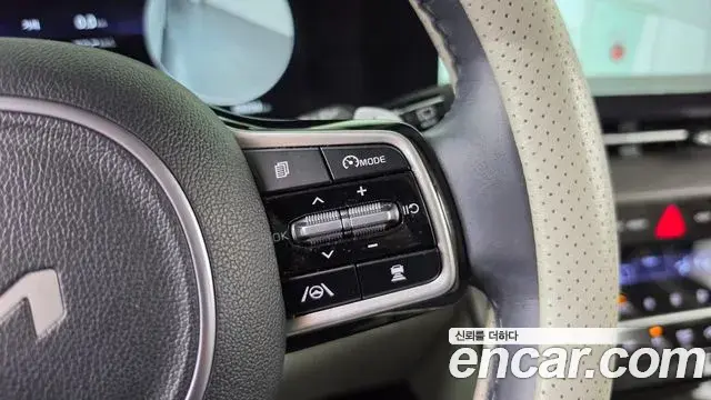 Kia Carnival 2022 — Фото 16/20