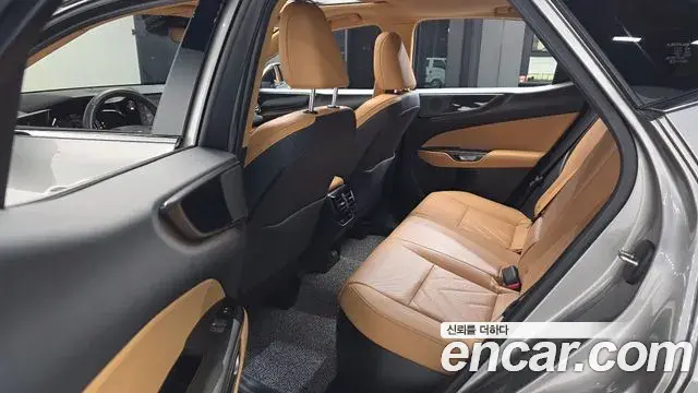 Lexus NX350h 2024 — Şəkil 29/32