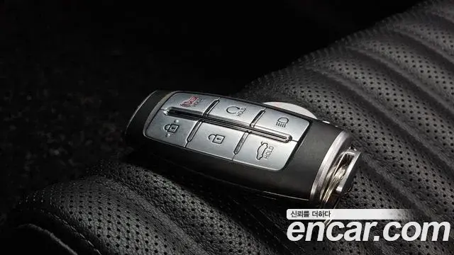 Genesis G70 2021 — Photo 13/39