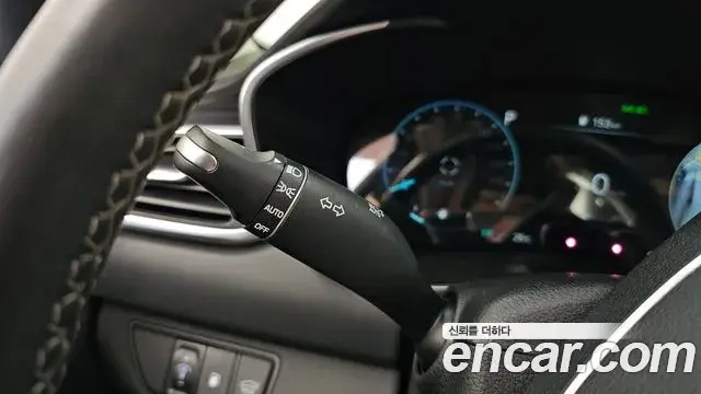 Genesis G70 2021 — Photo 19/39