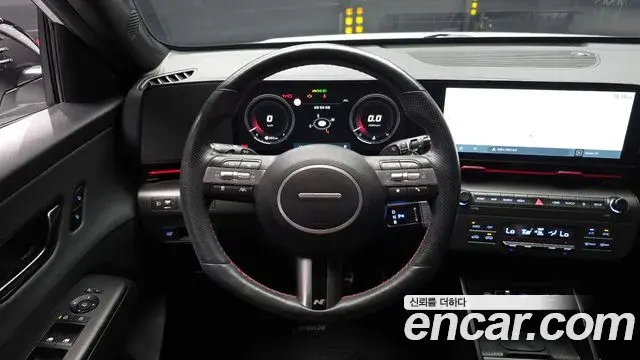 Hyundai Kona 2024 — Фото 13/20