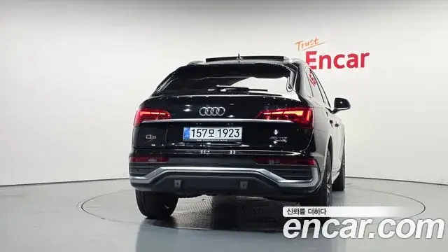Audi Q5 2022 — Фото 4/20