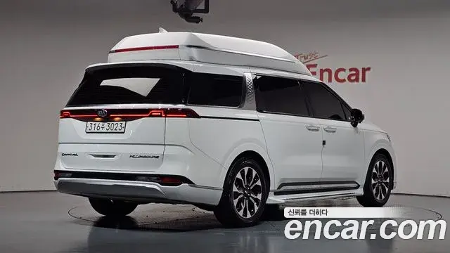 Kia Carnival 2021 — Фото 2/20