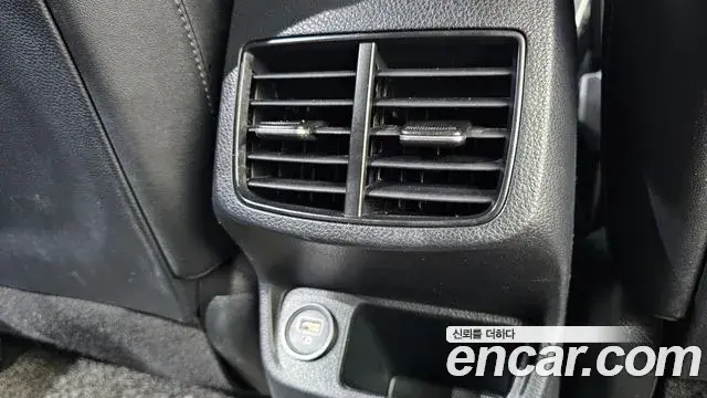 Kia Seltos 2020 — ფოტო 28/30