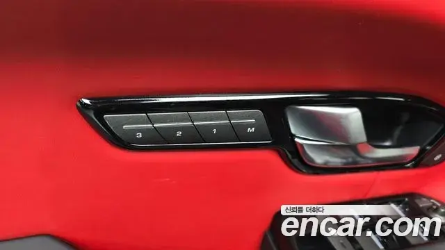 Land Rover Range Rover Evoque 2019 — Şəkil 34/35