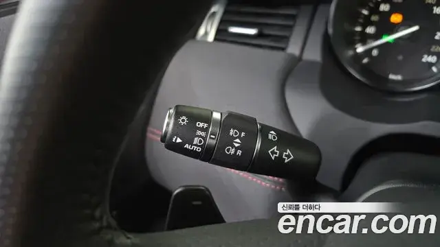 Land Rover Range Rover Evoque 2019 — Şəkil 27/35