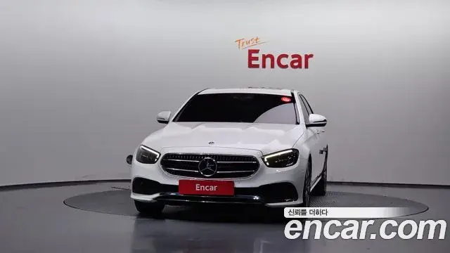 Mercedes-Benz E-Class 2020 — Фото 3/20