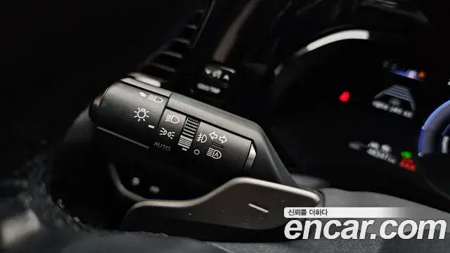 Lexus NX450h+ 2022 — Photo 34/38