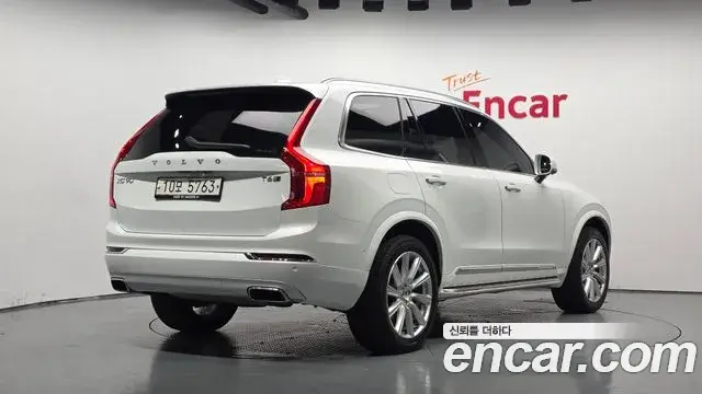 Volvo XC90 2018 — Фото 2/20
