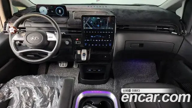 Hyundai Staria 2023 — Фото 7/20
