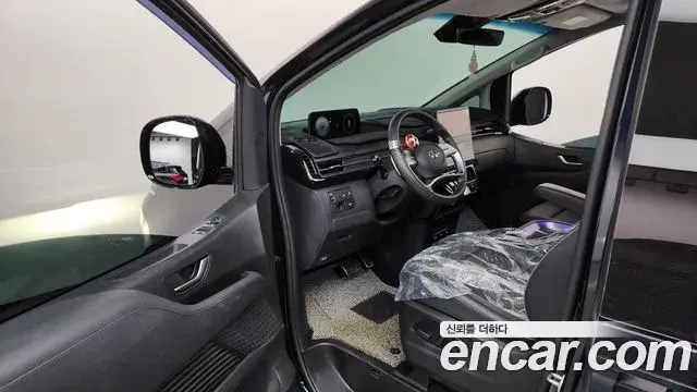Hyundai Staria 2023 — Фото 10/20