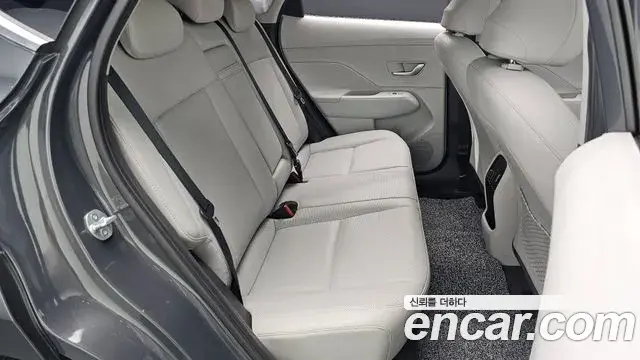 Hyundai Kona 2023 — Фото 11/20