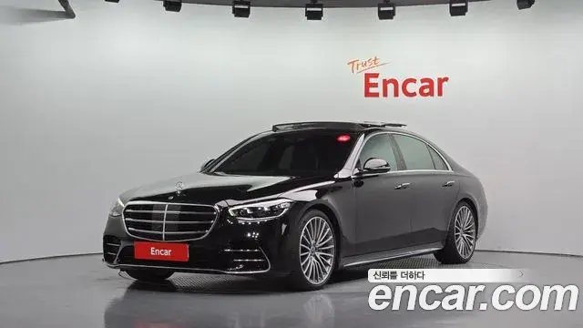 Mercedes-Benz S-Class 2023 — Фото 1/20