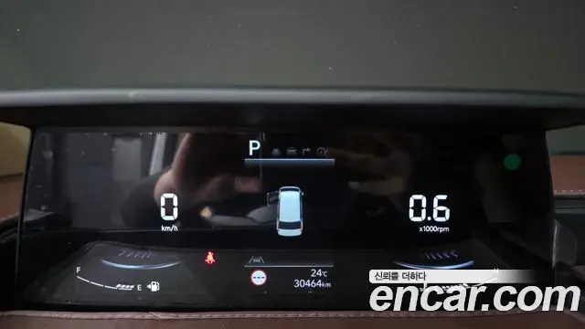 Hyundai Staria 2024 — Фото 8/20