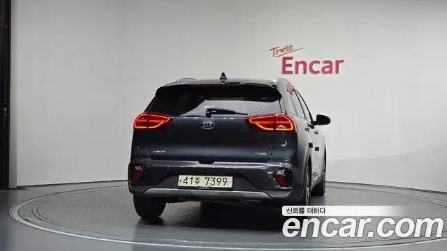 Kia Niro 2019 — Фото 4/20