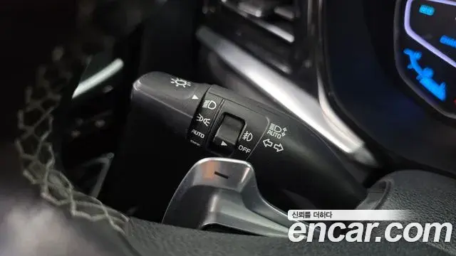 Kia Niro 2019 — Фото 17/20