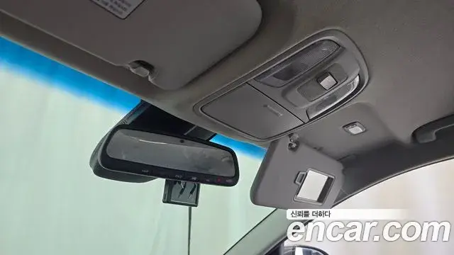 Kia Niro 2019 — Фото 18/20